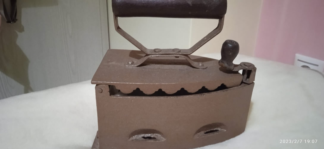 ΓυναίκεςπλύστρεςστοΞηρόμεροΑιτωλοακαρνανίας 2