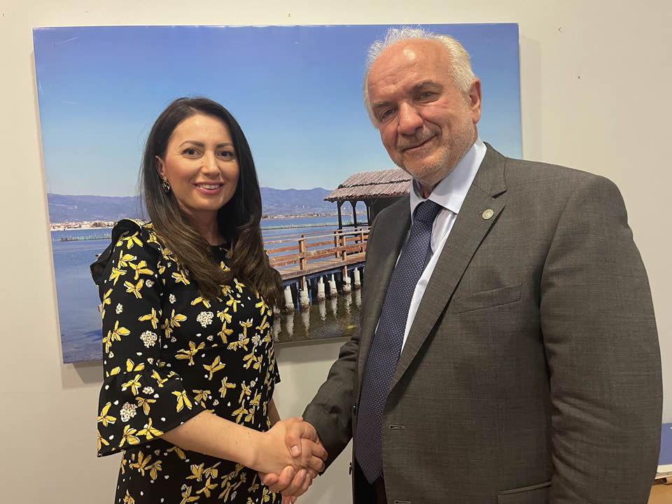 ΣΟΥΣΑΝΑ ΚΑΠΝΙΣΗ ΡΗΓΑ