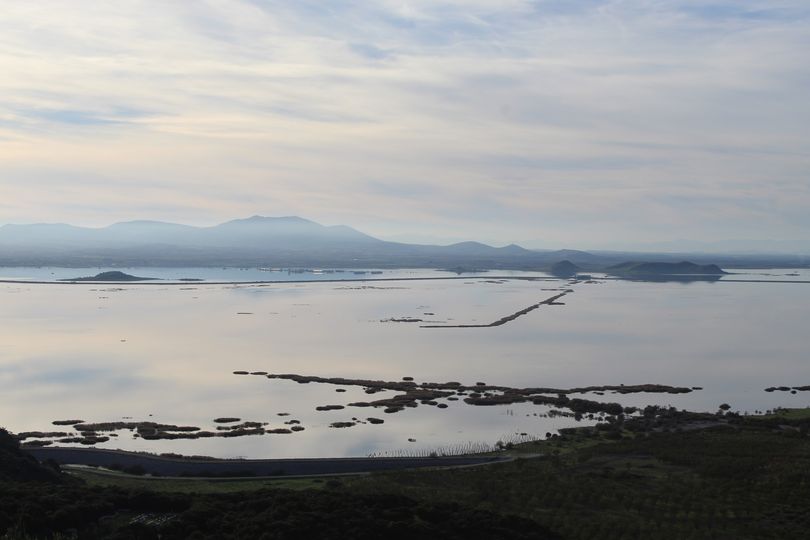 λιμνη καρλα πλυμμυρισμενη