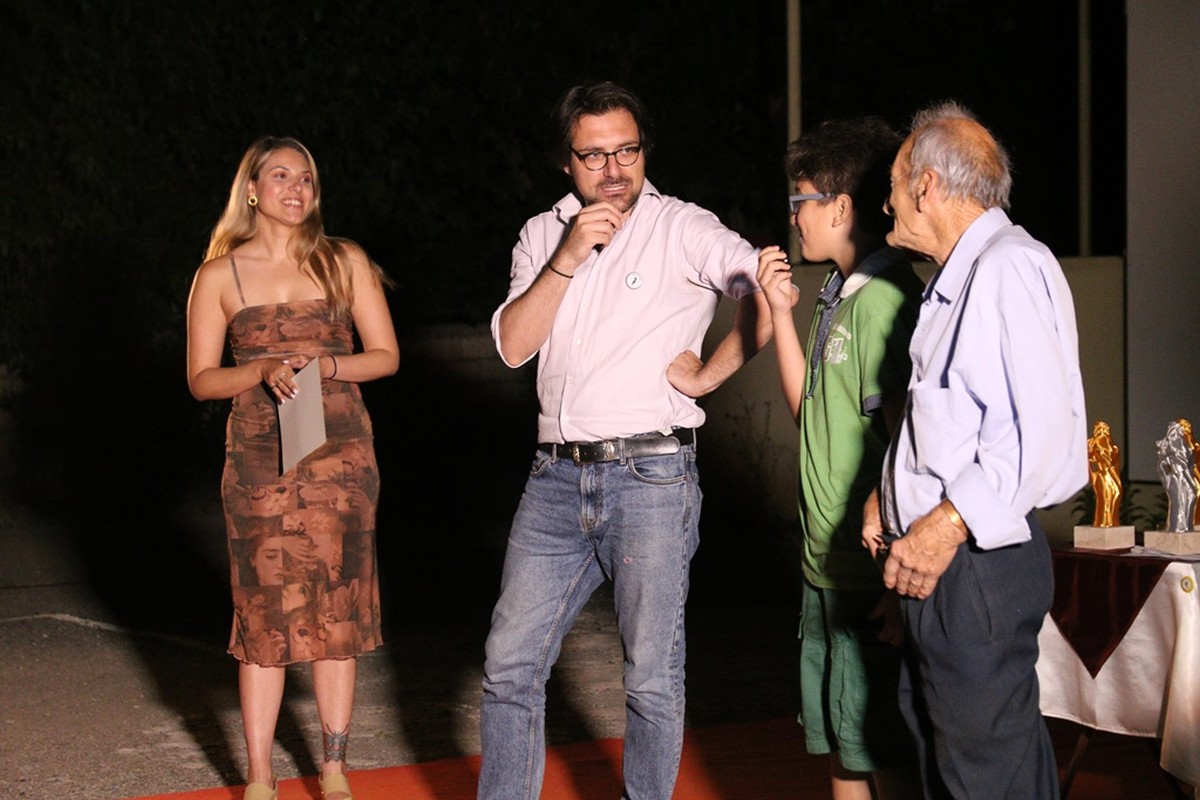 0 Σοφία Ντιάγκα κύριος Παντελής Δόνος