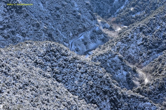 10. Ο χώρος περιμετρικά της Διποταμιάς χιονοσκέπαστος από τη Θέση Θέας Γιδομανδρίτη στα Αμπέλια