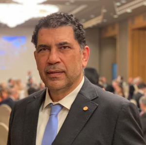 ΓΙΑΝΝΗΣ ΛΥΡΑΣ 