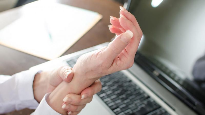 Αμεση σχέση με το σύνδρομο καρπιαίου σωλήνα έχει  ο Υποθυροειδισμός