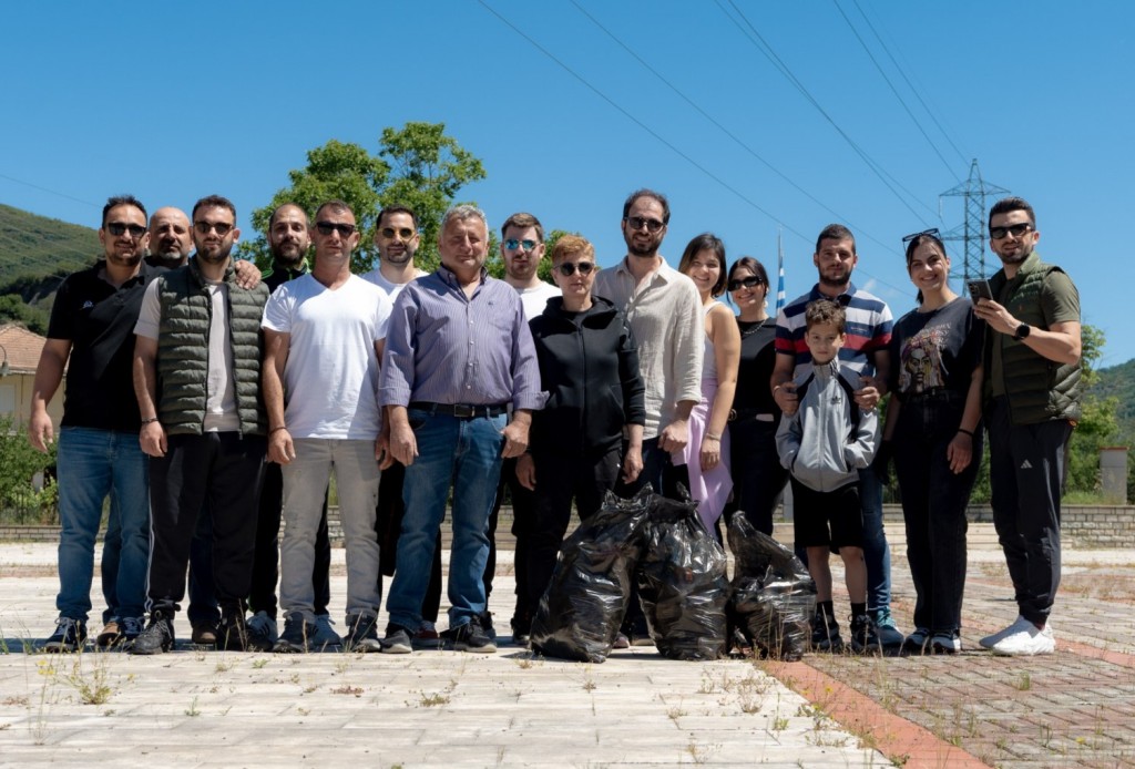 O Κεραυνός Ποταμούλας καθάρισε το χωριό – Εθελοντική δράση από την ομάδα (φωτο)