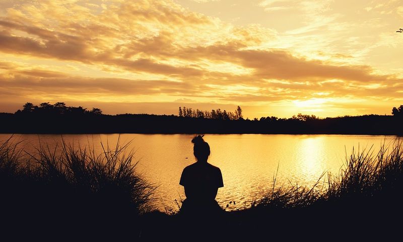 Η μοναξιά κρύβει κινδύνους -Χειρότερη για τον οργανισμό και από παχυσαρκία