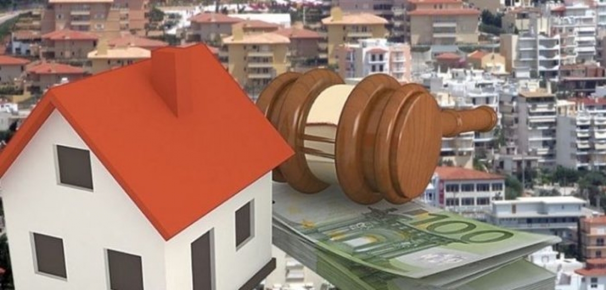 Οι πλειστηριασμοί σε μια συγκυρία που έχει την καύσιμη ύλη για κοινωνικές αντιδράσεις