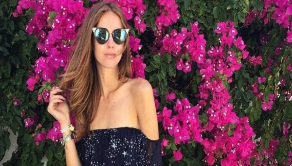 Στη Μύκονο η blogger που κερδίζει 16 φορές το μισθό του Ομπάμα -Διαφημίζει το νησί στον κόσμο [εικόνες]