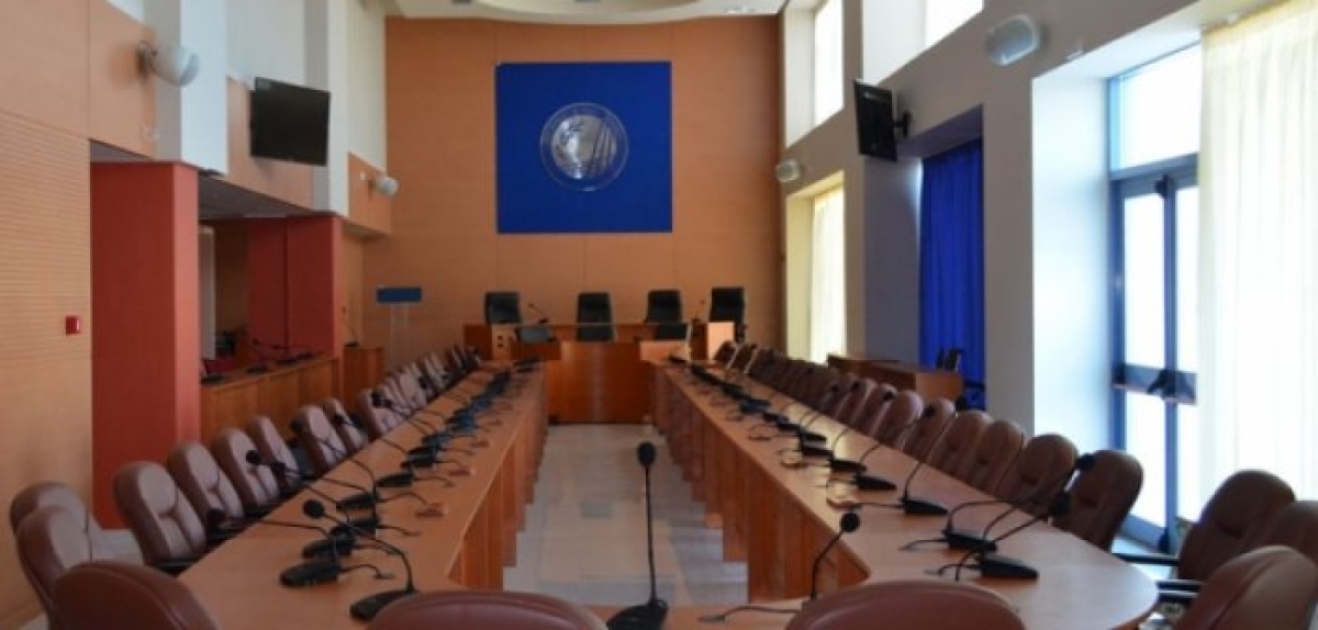 Αυτοδιοίκηση: Όχι στη φίμωση, όχι και στη λογοδιάρροια!