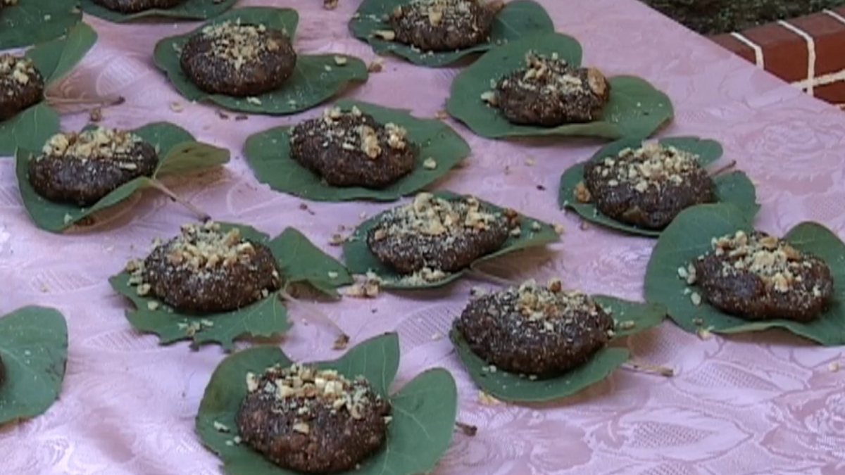 Συκομαΐδες: Ένα ιδιαίτερο και γευστικότατο έδεσμα (video)