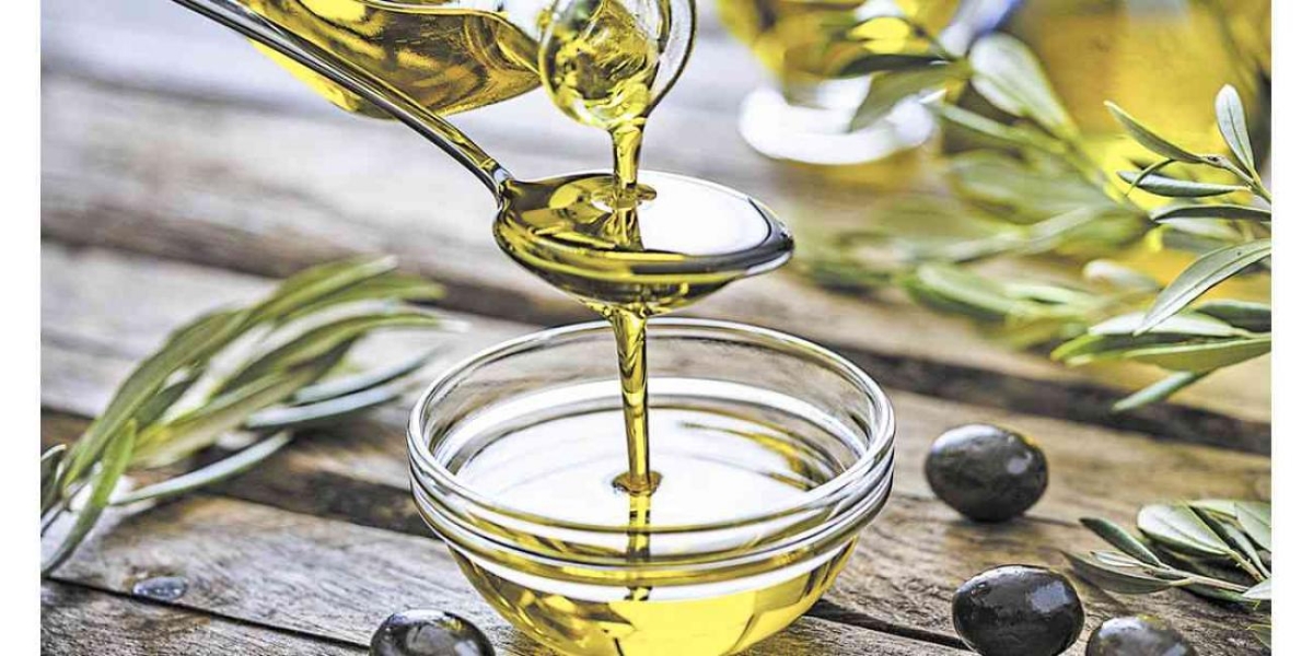 Οι πέντε λόγοι που πρέπει να καταναλώνουμε μία κουταλιά ελαιόλαδο κάθε πρωί