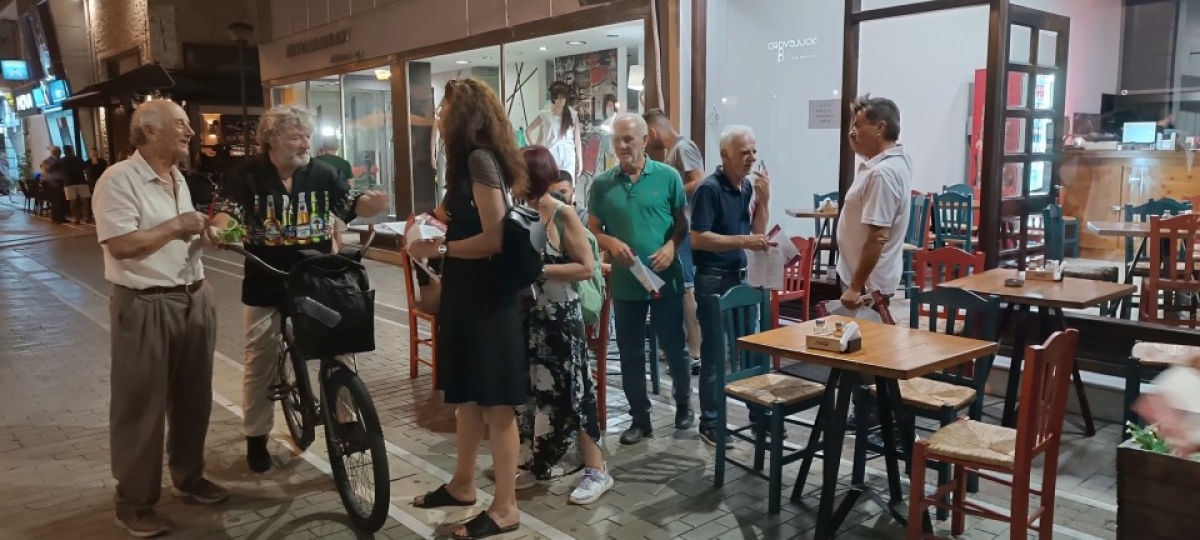 Εξόρμηση της Λαϊκής Συσπείρωσης με επικεφαλής την Βάνα Πατρινού, υποψήφια Δήμαρχος στο Δήμο ΙΠ Μεσολογγίου, στο κέντρο της πόλης