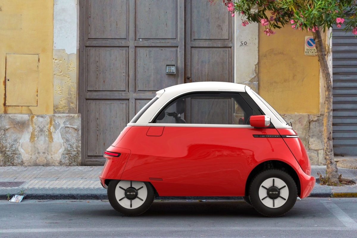 To λιλιπούτειο Microlino… έρχεται στην Ελλάδα!