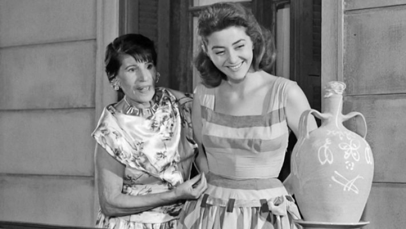 «Η θεία απ’ το Σικάγο»: Γιατί η Γεωργία Βασιλειάδου ήταν το πρόσωπο όλης της Ελλάδας (video)