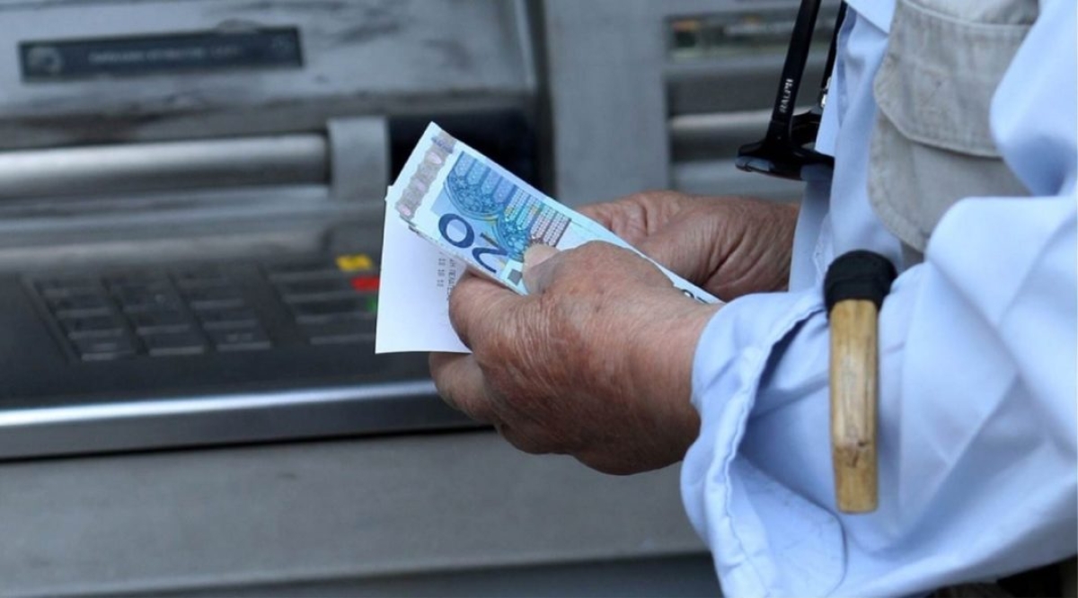 Κατώτατος μισθός: Πόσα θα είναι τα «καθαρά» χρήματα μετά την αύξηση