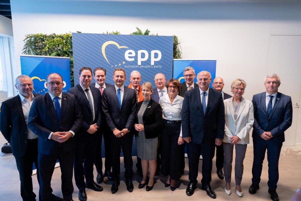 Λιγότερη γραφειοκρατία και μεγαλύτερη ευελιξία πρότεινε ο ΥπΑΑΤ Κώστας Τσιάρας στην εφαρμογή της Κοινής Αγροτικής Πολιτικής, στο Συμβούλιο Υπουργών Γεωργίας &amp; Αλιείας  στις Βρυξέλλες