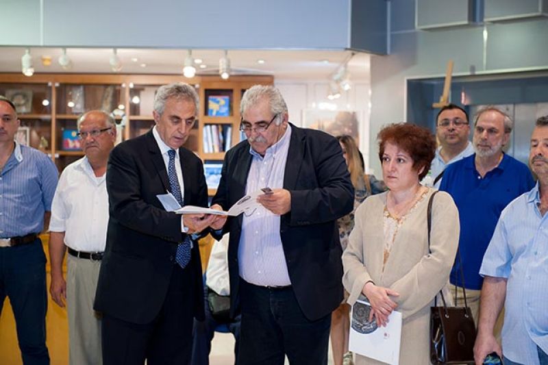 Εγκαινιάστηκε στη Λάρισα η έκθεση «Τρεις γενιές Ελληνικής Ζωγραφικής – Χαρακτικής» της Πινακοθήκης Μοσχανδρέου