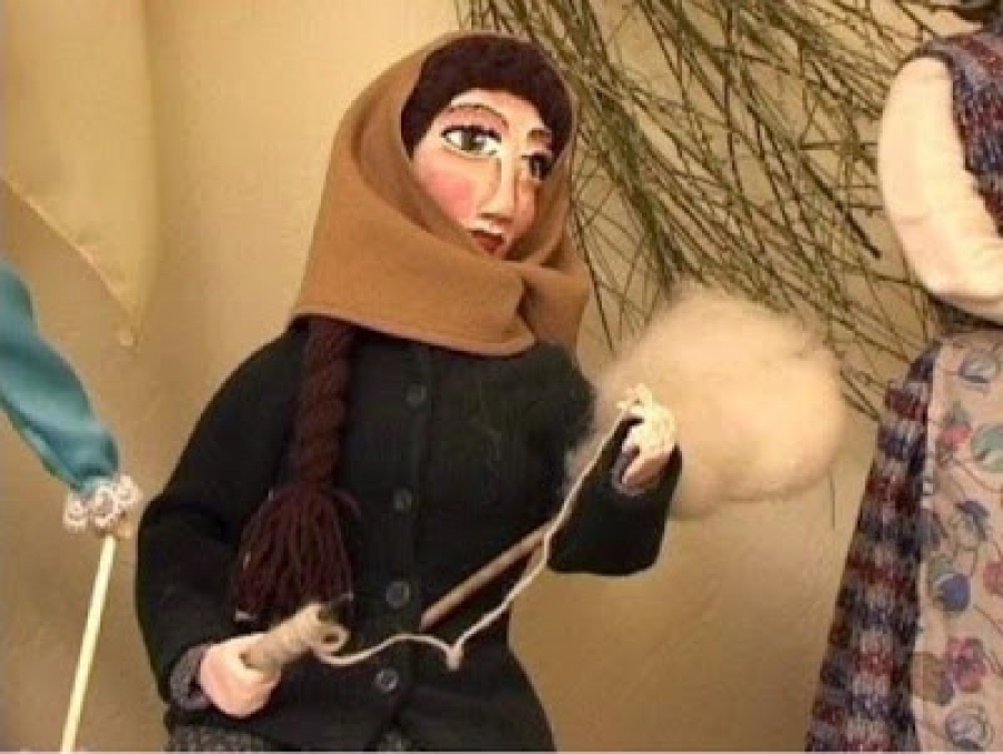 Κούκλες γεμάτες ιστορία…από την Παναιτωλιώτισσα Αθηνά Ψειμάδα