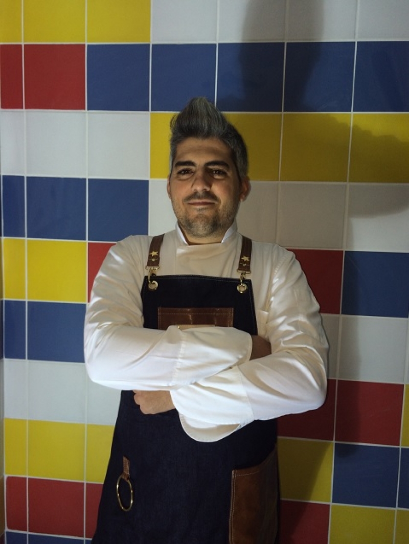 Ένας σεφ του Μποτρίνι στο Αγρίνιο. Τι… μαγειρεύει;