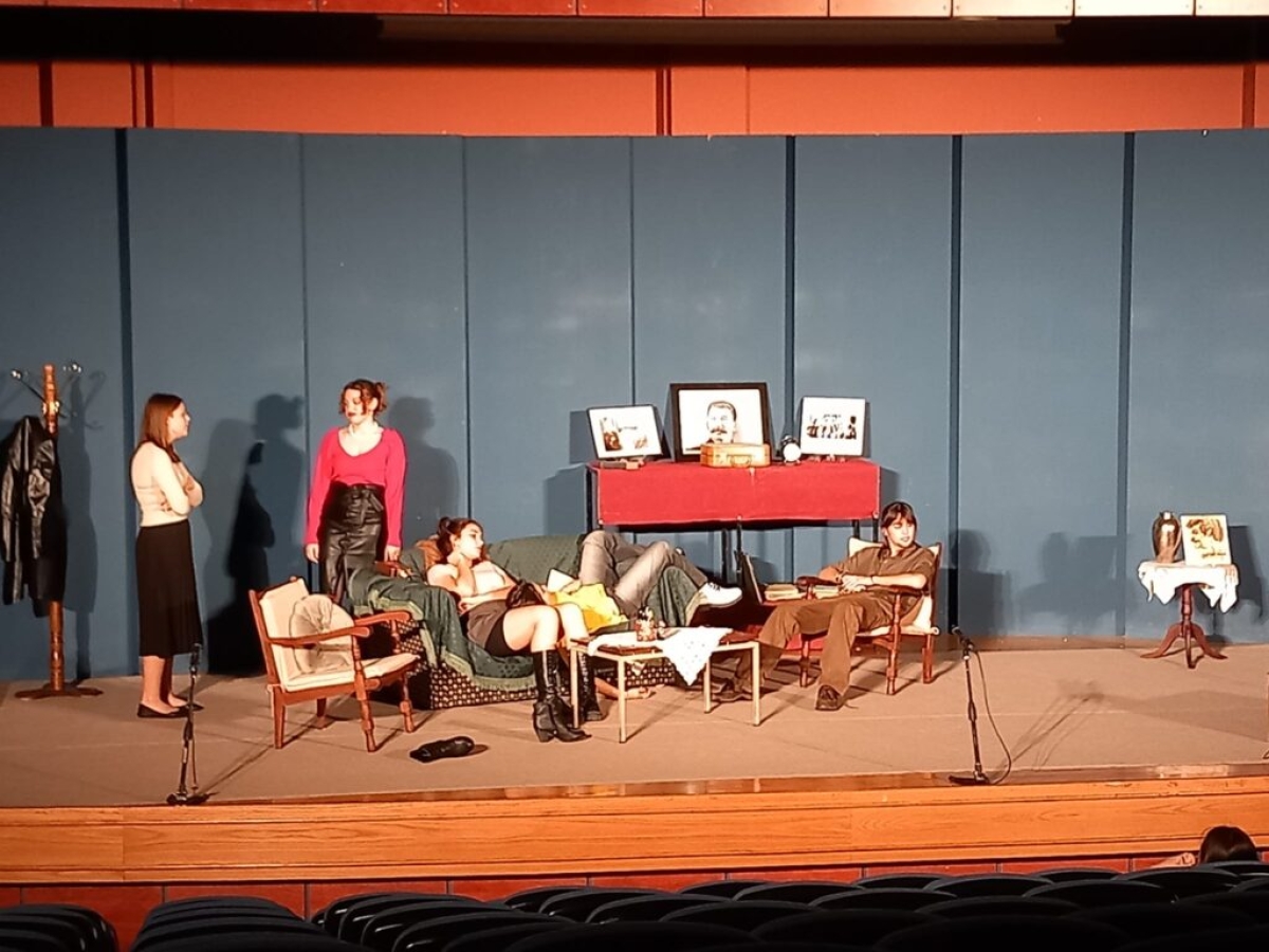 Μεσολόγγι: Με την θεατρική παράσταση «Αγαπητή Ελένα» έκλεισε η δεύτερη μέρα της καλλιτεχνικής εβδομάδας