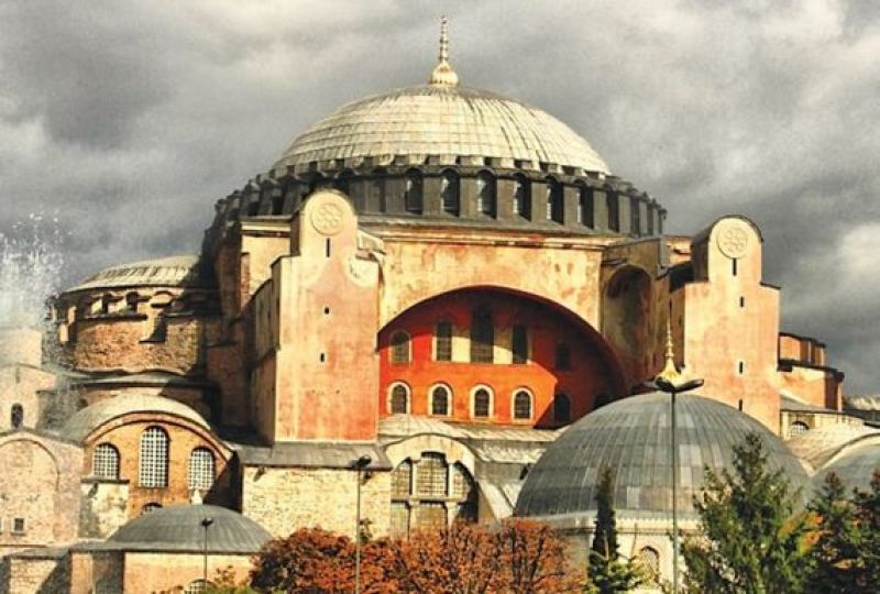 Η Πόλη έπεσε… σαν θρυλική ηρωΐδα… όμως, το ΟΧΙ του Ελληνισμού πάντοτε θα εμπνέει…