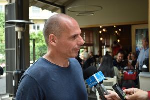 Βαρουφάκης στο Αγρίνιο: Οι ευρωεκλογές είναι εξαιρετική ευκαιρία για τη θέση μας στην Ευρώπη