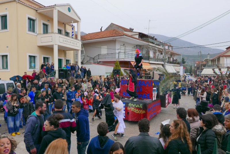 Μεγάλο κέφι στο Καρναβάλι της Κανδήλας! (βίντεο-φωτό)