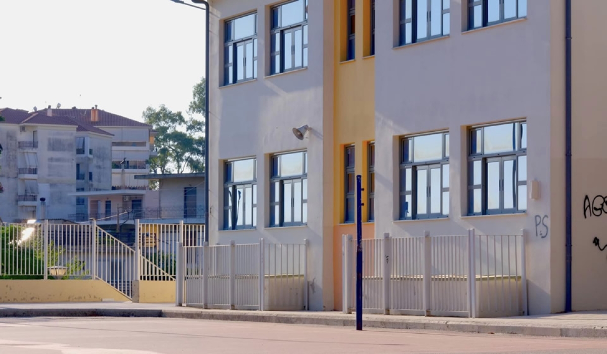 Το πρόγραμμα &#039;&#039;Ανοιχτά Σχολεία&#039;&#039; είναι ένα καινοτόμο πρόγραμμα που έχει πραγματοποιηθεί με επιτυχία σε πόλεις της Ελλάδας