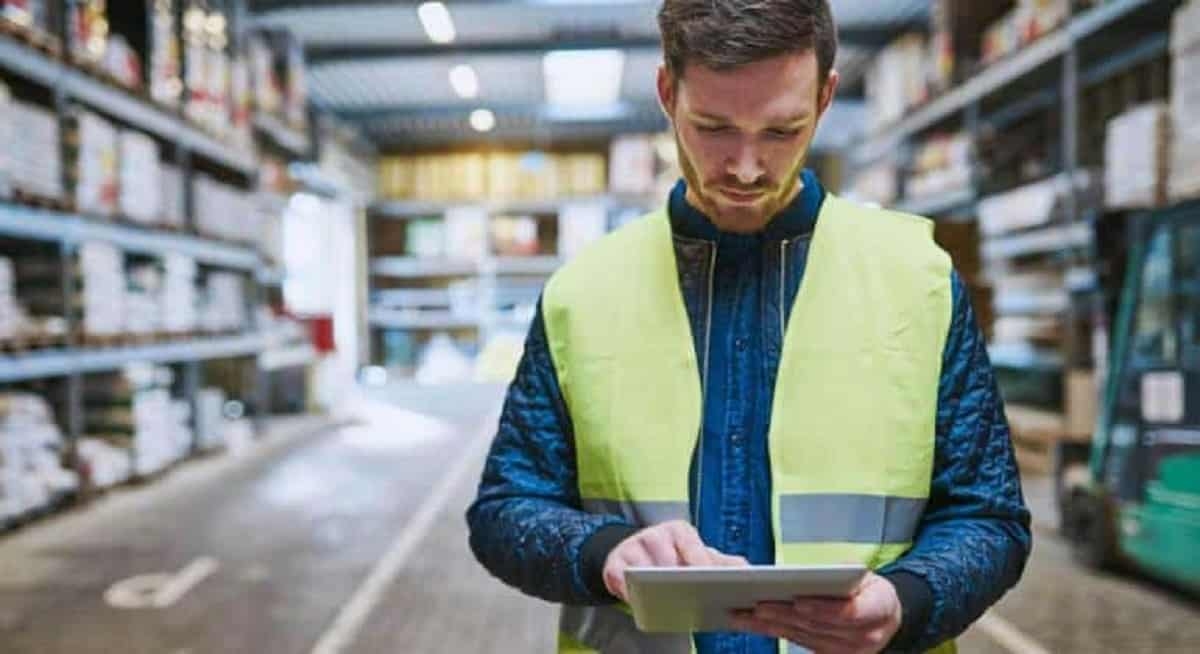 Εταιρία στο Αγρίνιο ζητά αποθηκάριο