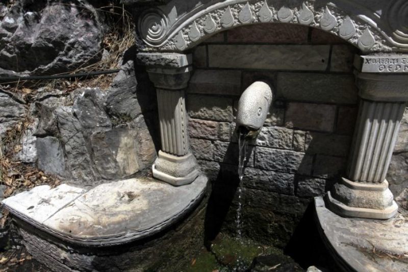 Μια δροσερή βόλτα στις πηγές Αγίας Σοφίας Θέρμου