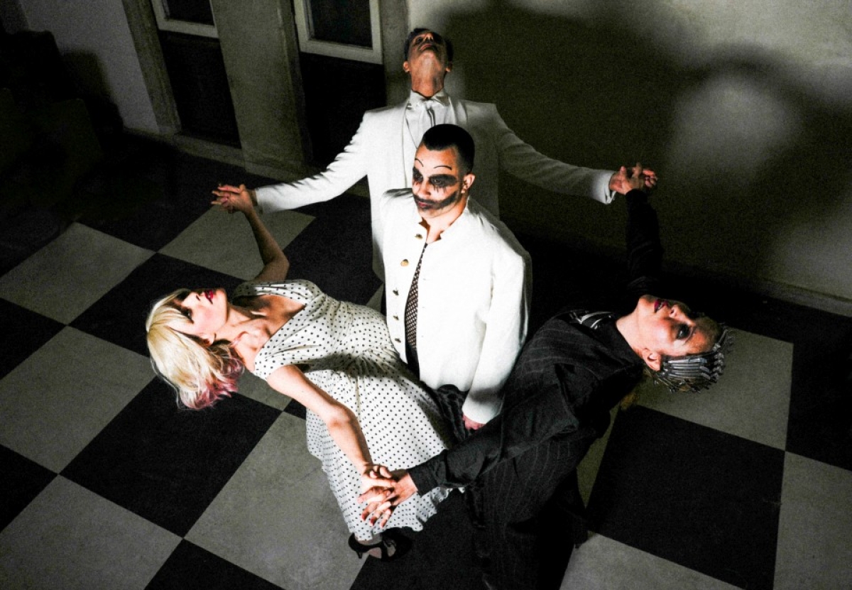 Δη.Πε.Θε. Αγρινίου: Δυο ακόμη παραστάσεις για το έργο &quot;ΚΕΚΛΕΙΣΜΕΝΩΝ ΤΩΝ ΘΥΡΩΝ&quot; Παρ 22 &amp; Παρ 29/3/24 21:15