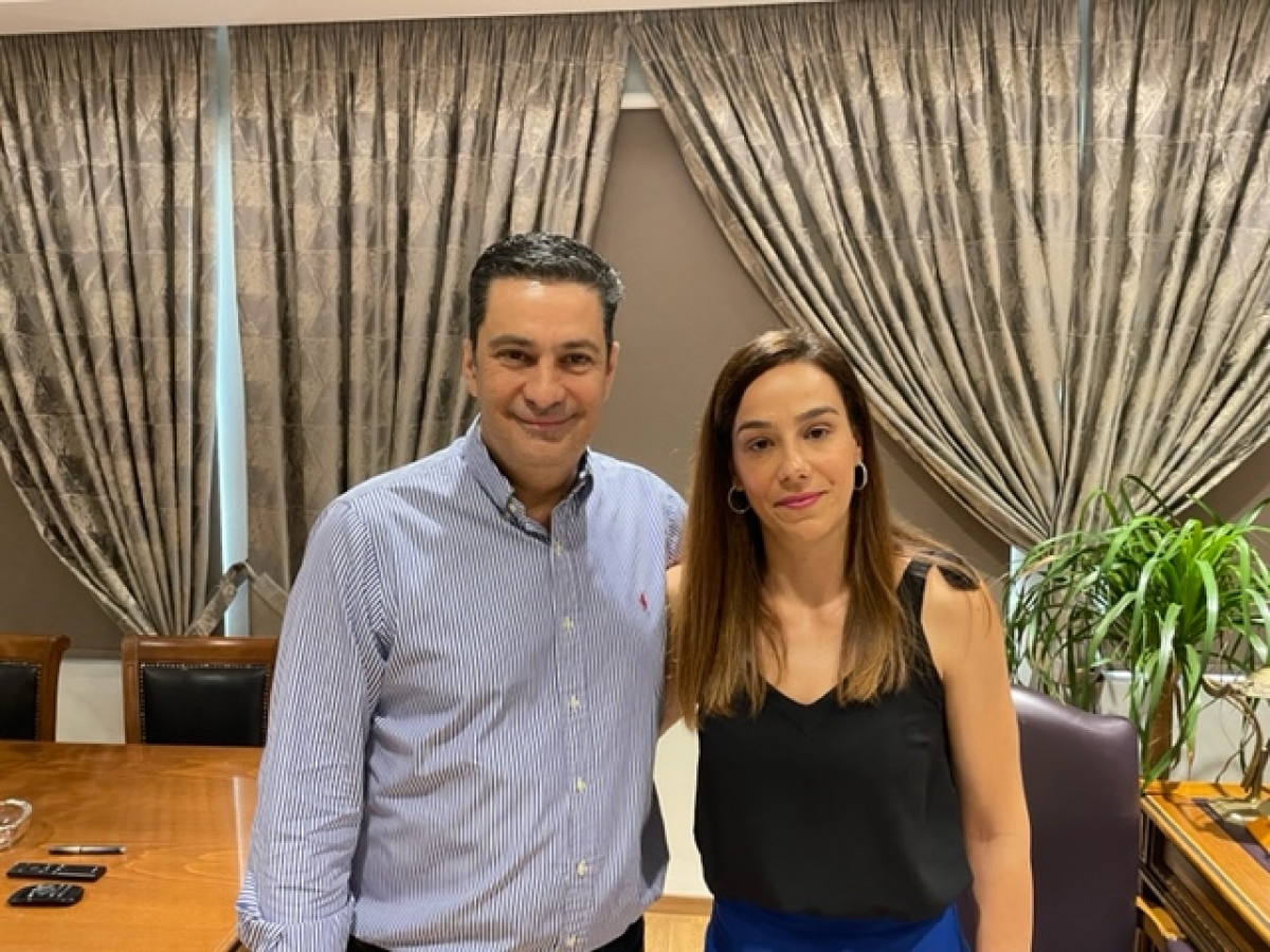 Υποψήφια  με το Συνδυασμό «Αγρίνιο – Νέα αρχή - Τόπος να ζεις» είναι η κ. Έφη Καραμπέκιου