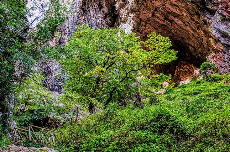 Βόλτα στο φαράγγι της Μαύρης Σπηλιάς (Ευρυτανία)