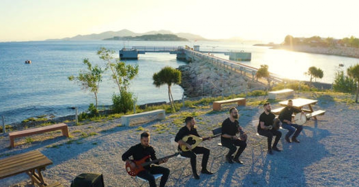 Πέτρος Σαριδάκης ft. Χρήστος Βεργάκης – Ηλιόγερμα (Official video)