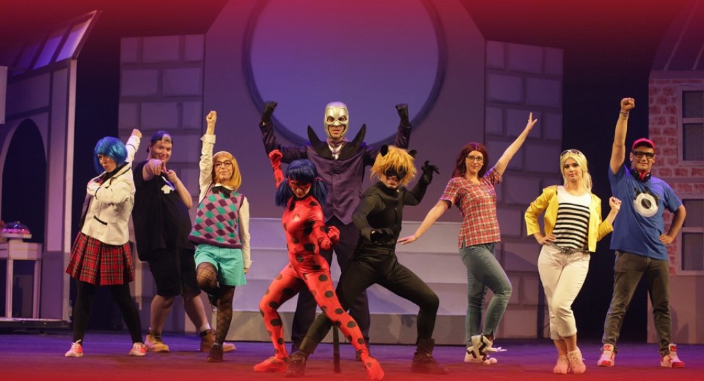 Η θεατρική παράσταση «MIRACULOUS: Ιστορίες των Ladybug &amp; Cat Noir» κάνει περιοδεία σε όλη την Ελλάδα! (Στο Αγρίνιο στο Σάββατο 6/9/2025)