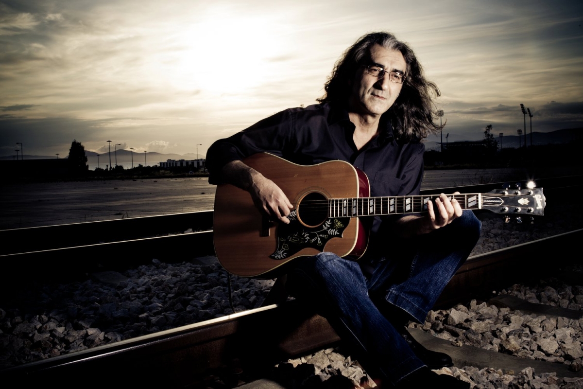 Νέα Κυκλοφορία | &quot;Αλμυρό Φιλί&quot; - Βασίλης Καζούλης