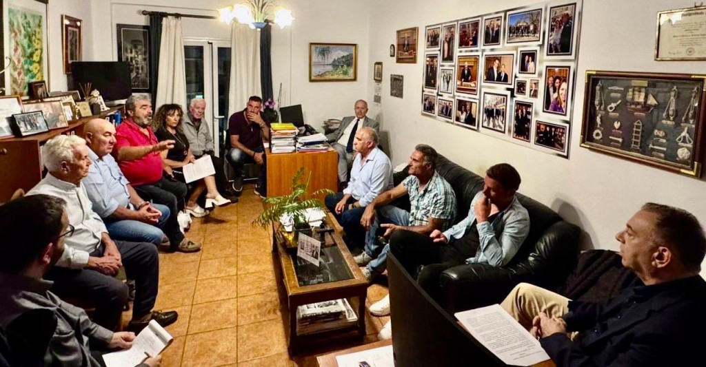 Συνάντηση Υφυπουργών Αγροτική Ανάπτυξης Χρ. Κέλλα και Ναυτιλίας Στεφ. Γκίκα στην Κέρκυρα με εκπροσώπους του Πανελλήνιου Δικτύου Παράκτιων Αλιευτικών Συλλόγων