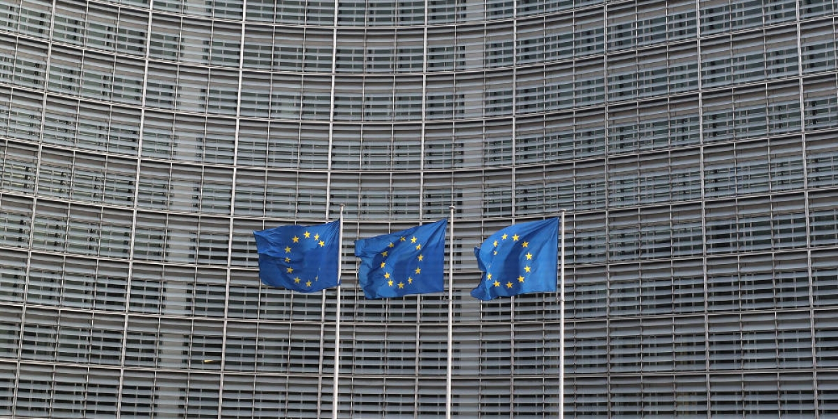 Κομισιόν: Η Ελλάδα βγαίνει από το καθεστώς ενισχυμένης εποπτείας στις 20 Αυγούστου