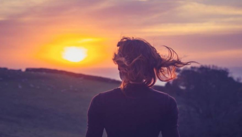 Πρωινές συνήθειες που θα σας κάνουν να νιώσετε καλύτερα