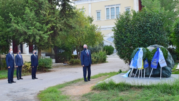 Σπήλιος Λιβανός: Κατάθεση στεφάνου στο Πολυτεχνείο και δήλωση για την επέτειο