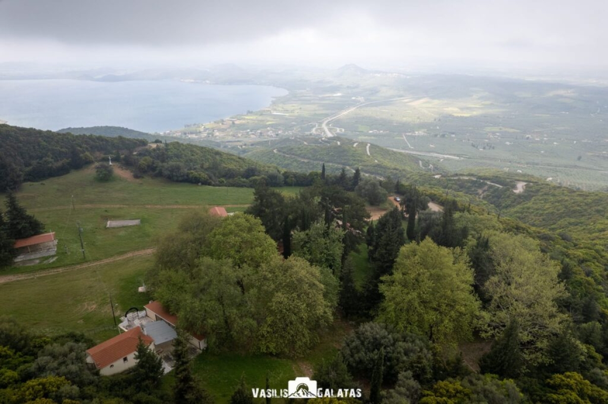 Το εκκλησάκι της Αγίας Αγάθης και το Αρχαίο Ρωμαϊκό Υδραγωγείο στη Σταμνά