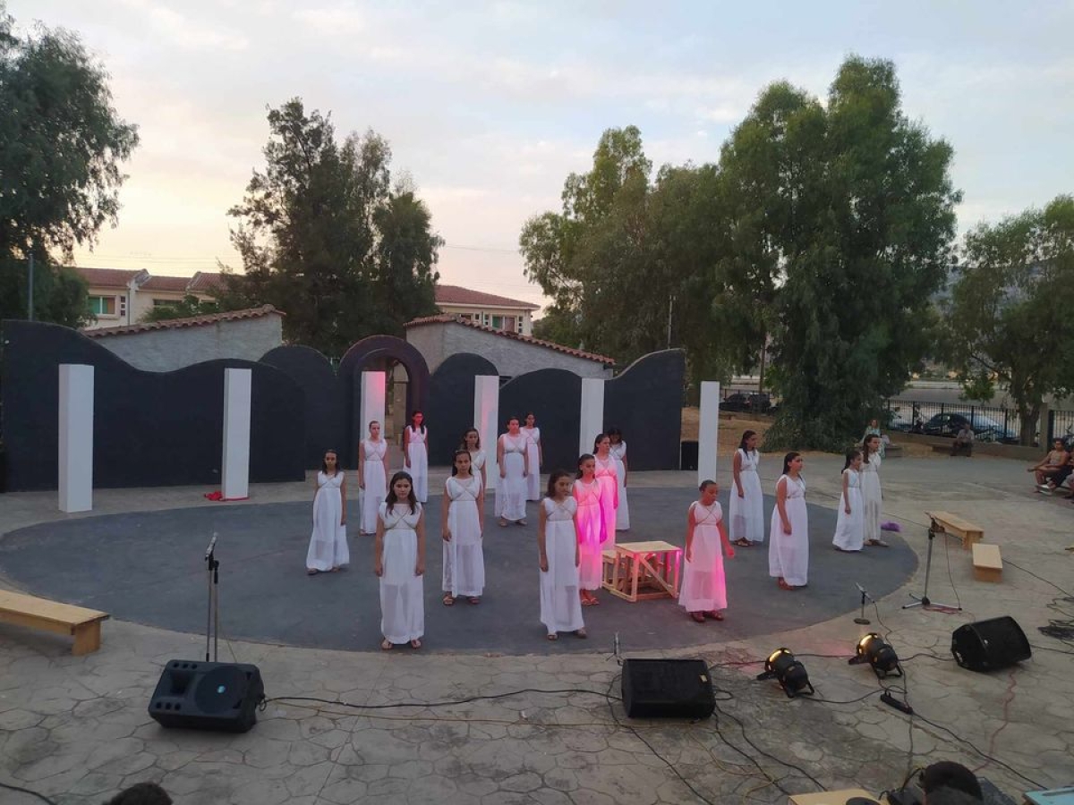 Η αρχαία τραγωδία ζωντάνεψε από τους μαθητές του 1ου Δημοτικού Σχολείου Αιτωλικού