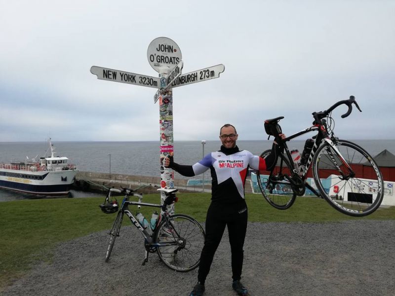 O Γιώργος Γαλανόπουλος απο τα Καλύβια Αγρινίου γράφει το «Ημερολόγιο ποδηλάτου» μετά απο διάσχιση της Αγγλίας