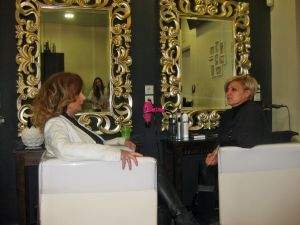 Εφη Κολοβού: Κατακτώντας την κορυφή στον χώρο της Κομμωτικής Τέχνης !