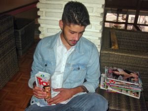 Είναι νέος στον χώρο του μόντελινγκ και είναι από το Αγρίνιο. Ο Θοδωρής Παπαγιαννόπουλος μιλάει στο AgrinioBestOf.gr για τα σχέδια και τα ονειρά του.