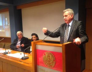 Η παρέμβαση του Ανδρέα Μακρυπίδη στην εκδήλωση ενάντια στο κλείσιμο της Εθνικής Τραπεζας στον Αστακό