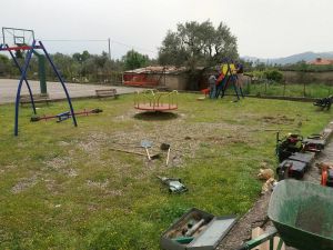 Καταγγελία της "Ανεξάρτητης Ενωτικής Πρωτοβουλίας" για τις πρόχειρες εγκαταστάσεις παιδικών χαρών στο Δήμο Αγρινίου για προεκλογικούς σκοπούς