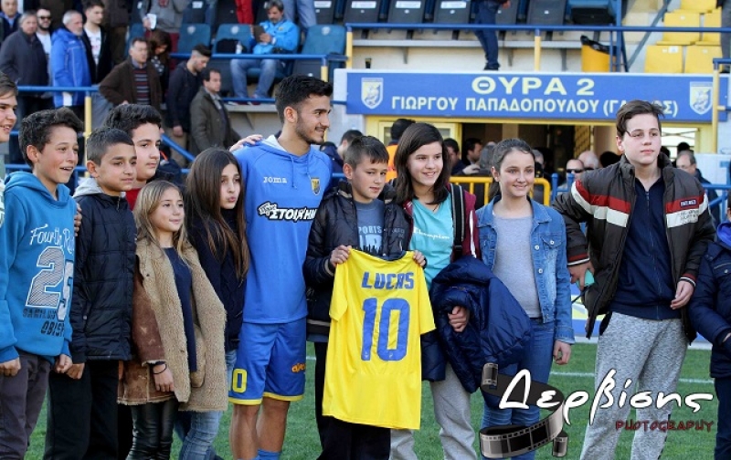 Εικόνες από το «αντίο» του Βιγιαφάνιες