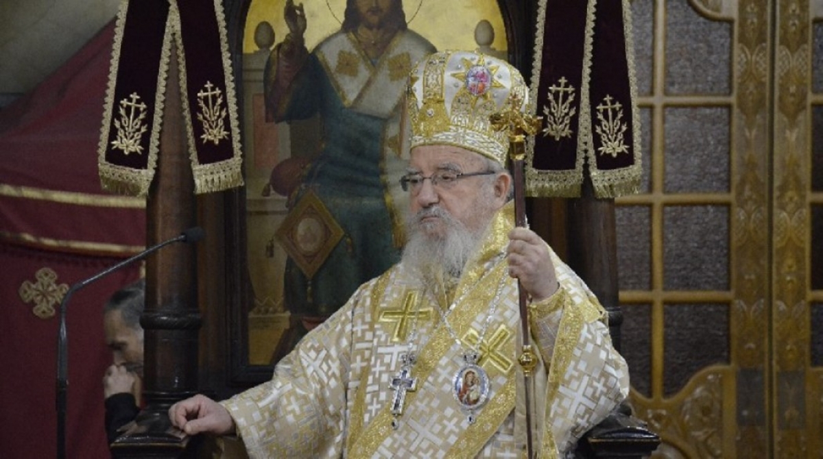 Ένας εκπαιδευτικός απευθύνεται στον Μητροπολίτη Αιτωλίας και Ακαρνανίας: Τα δικά σας χέρια οφείλουν το παρηγορητικό χάδι σε κάθε πονεμένο
