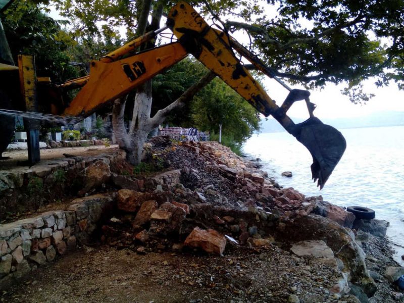 Λουτρά Μυρτιάς: Όταν η Κτηματική Υπηρεσία σκοτώνει ό,τι καλείται να προστατεύσει (ΦΩΤΟ)