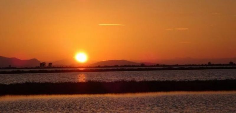 Το &quot;μαγευτικό&quot; μεσολογγίτικο ηλιοβασίλεμα από το &quot;φακό&quot; του Λεωνίδα Στούμπου